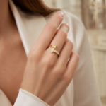 Dual T Interlock・Pave Crystal Open Ring