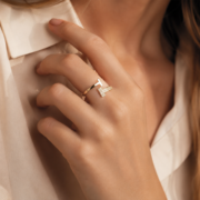 Dual T Interlock・Pave Crystal Open Ring - Image 4