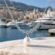 Moon Dew Smile Pearl Moissanite Necklace - Image 2
