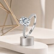 Celestia Oval-Cut Pavé Ring - Image 3