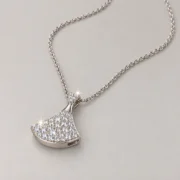 Side profile of the fan-shaped pendant and its connecting bail